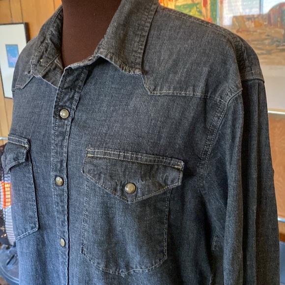 Wrangler Pearl Snap Shirt, Large - Picture 2 of 9